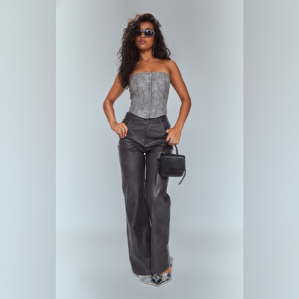 Pretty Little Thing Washed Black Faux Leather Straight Leg Trousers US 10 New - Picture 4 of 11